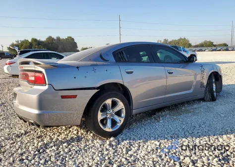 2014 Dodge Charger Sxt z USA, uszkodzony, nr VIN 2C3CDXHGXEH226968